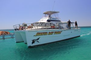 NINGALOO CORAL BAY BOATS
